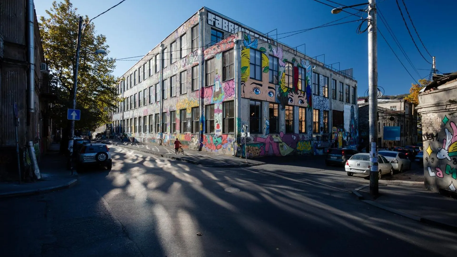 Fabrika Hostel & Suites