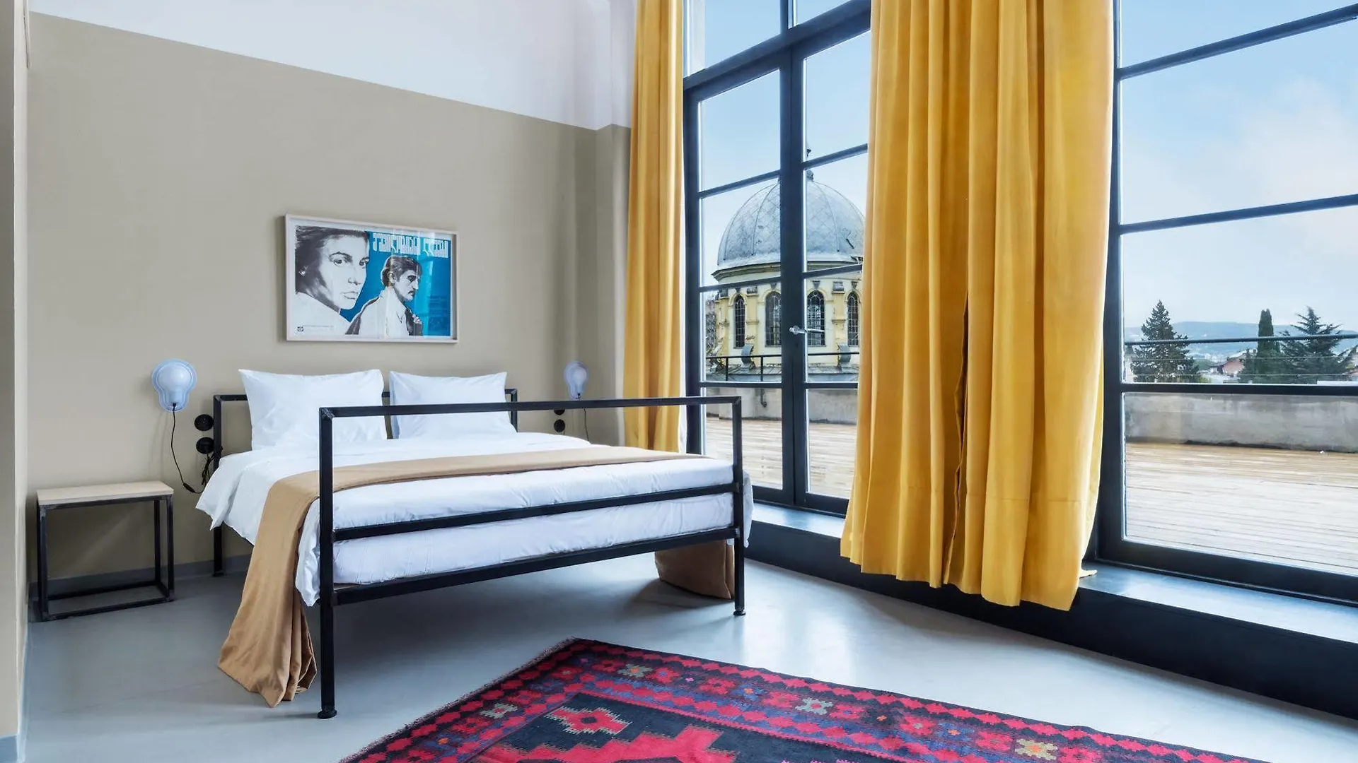 טביליסי Fabrika Hostel & Suites