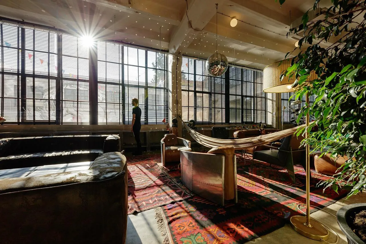 Fabrika Hostel & Suites Tbilisi Hotel