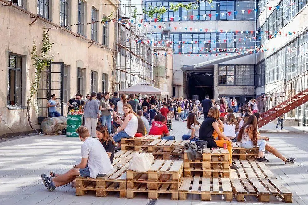 Fabrika Hostel & Suites Tbilisi Hotel